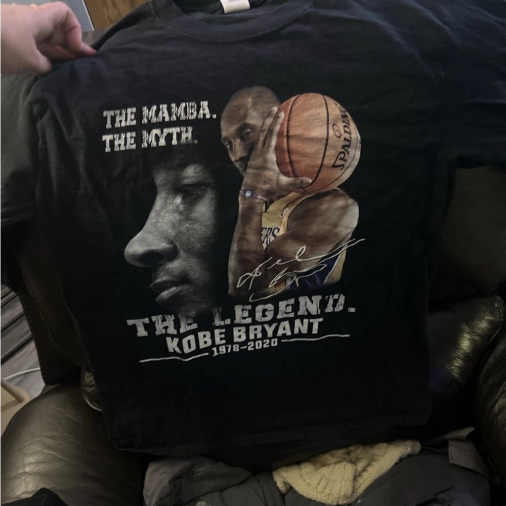 Black Kobe Bryant Graphic LS